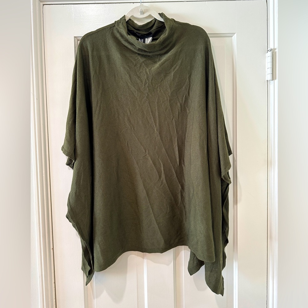 Forever 21 dark olive green crown neck slip over head poncho shawl wrap wool
